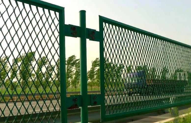 公路防眩网详细规格及重要性解析