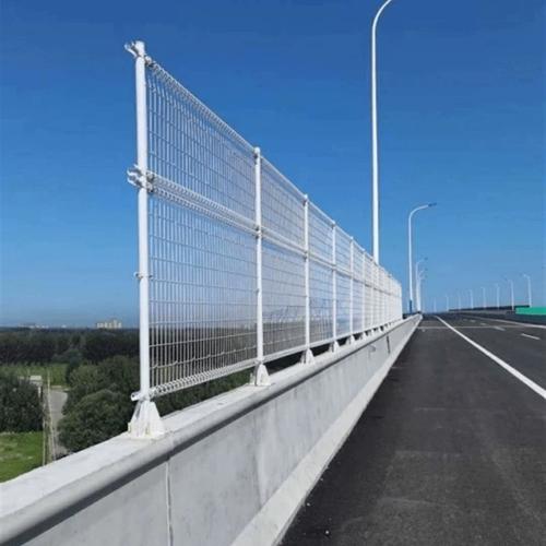 桥梁防抛网防落物网高速公路防眩网菱形钢板网公路铁路框架护栏网